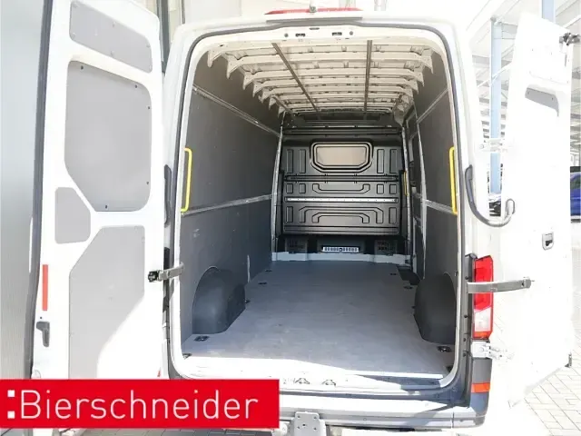 Gebraucht VW Crafter 177 PS (130 kW) 2025 Grau Van