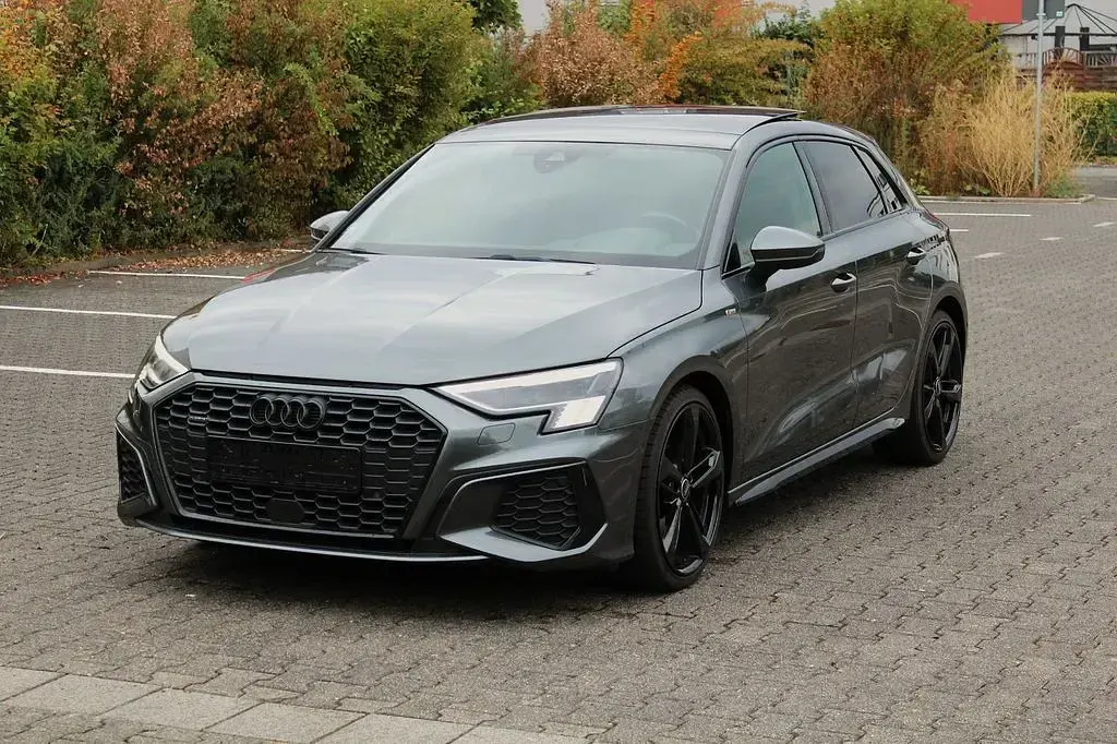 Gebraucht Audi A3 S-Line 200 PS (147 kW) 2022 Grau Limousine