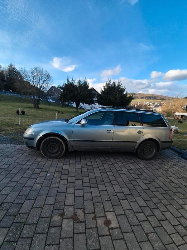 Gebraucht VW Passat 131 PS (96 kW) 2004 Kombi