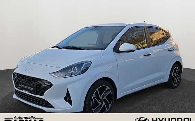 Weiß Gebraucht 2024 Hyundai i10 Prime Kleinwagen | 16.490 € (Fairer Preis) - Bild 1/4