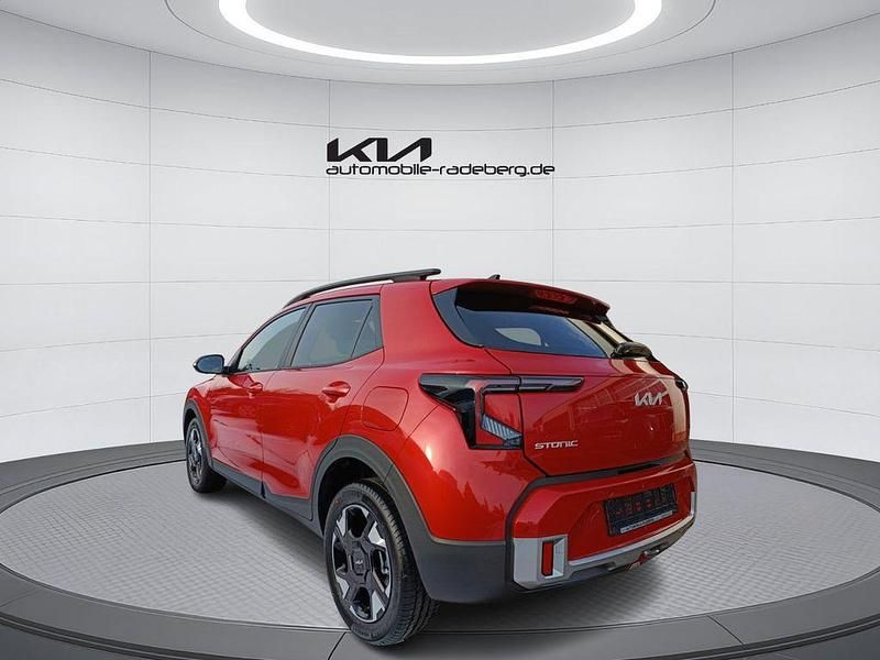 Neu Kia Stonic Vision 101 PS (74 kW) 2025 Rot SUV