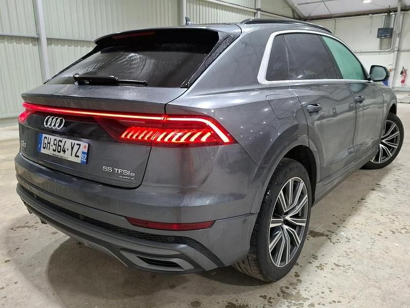 Gebraucht Audi Q8 S-Line 381 PS (280 kW) 2022 Grau SUV