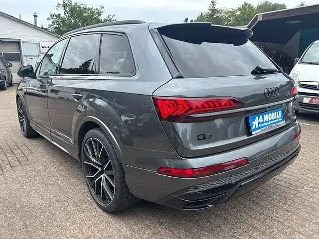 Gebraucht Audi Q7 Competition 286 PS (210 kW) 2023 Grau SUV