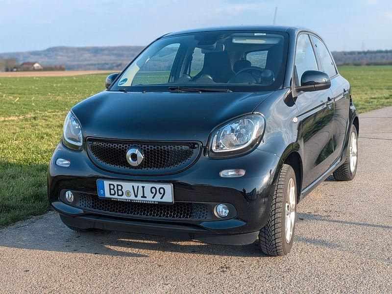 Gebraucht Smart ForFour Passion 71 PS (52 kW) 2016 Schwarz Kleinwagen