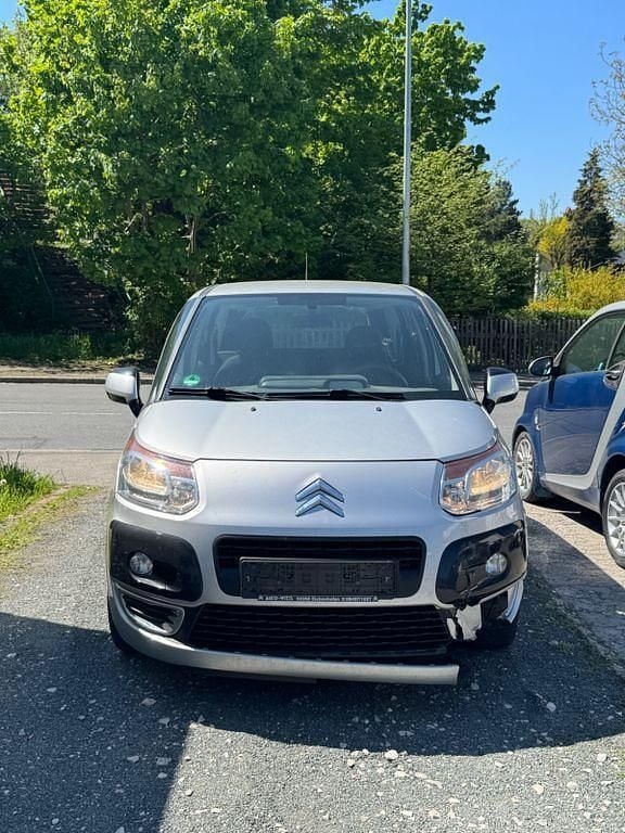 Grau Gebraucht 2011 Citroën C3 Picasso Tendance Van / Kleinbus | 1.650 € (Superpreis) - Bild 1/4