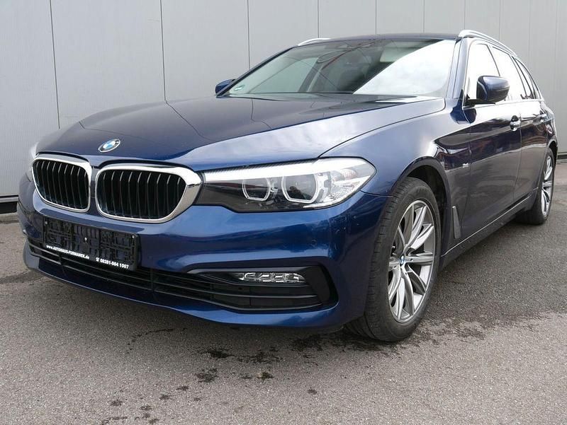 Gebraucht BMW 520 Sport Line 190 PS (139 kW) 2018 Blau Kombi