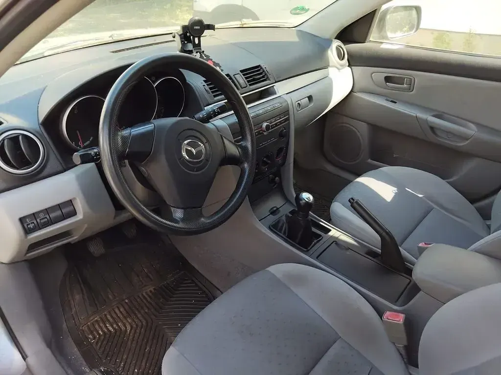 Gebraucht Mazda 3 Comfort 84 PS (61 kW) 2005 Silber Limousine