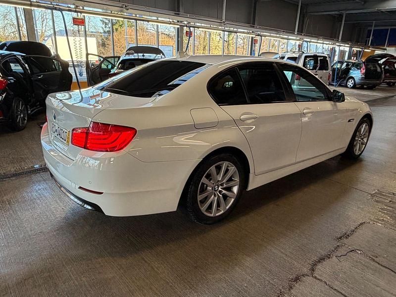 Gebraucht BMW 520 Performance 184 PS (135 kW) 2013 Weiß Limousine