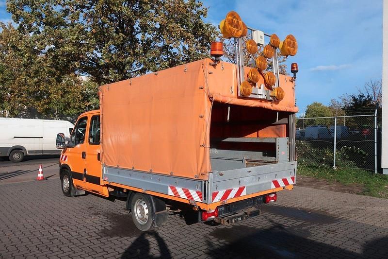 Second-hand Iveco Daily 126 CP (92 kW) 2012 Portocaliu Berlinǎ
