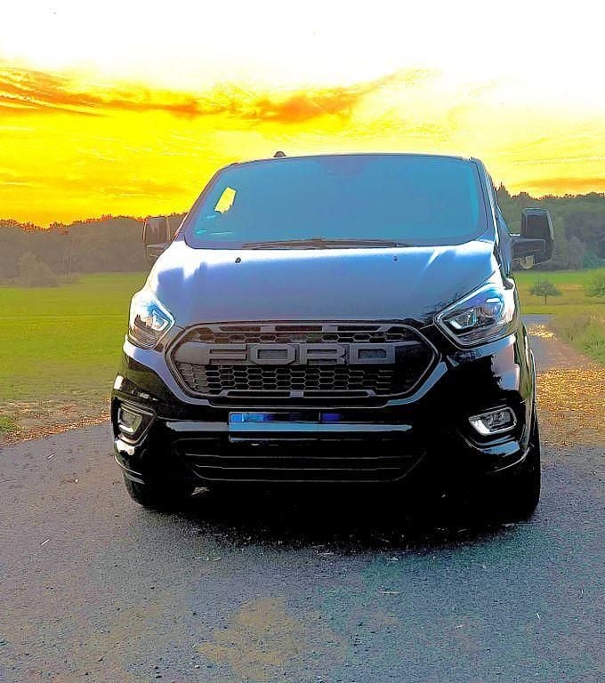Schwarz Gebraucht 2019 Ford Tourneo Custom Titanium X Van / Kleinbus | 34.000 € (Superpreis) - Bild 1/4