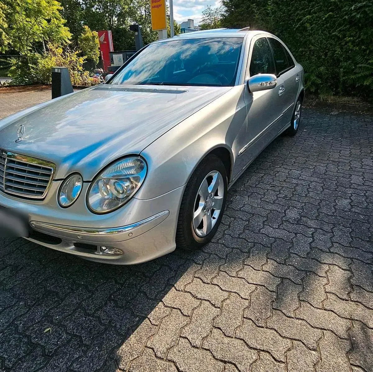 Usata Mercedes E320 204 CV (150 kW) 2004 Argento Berlina