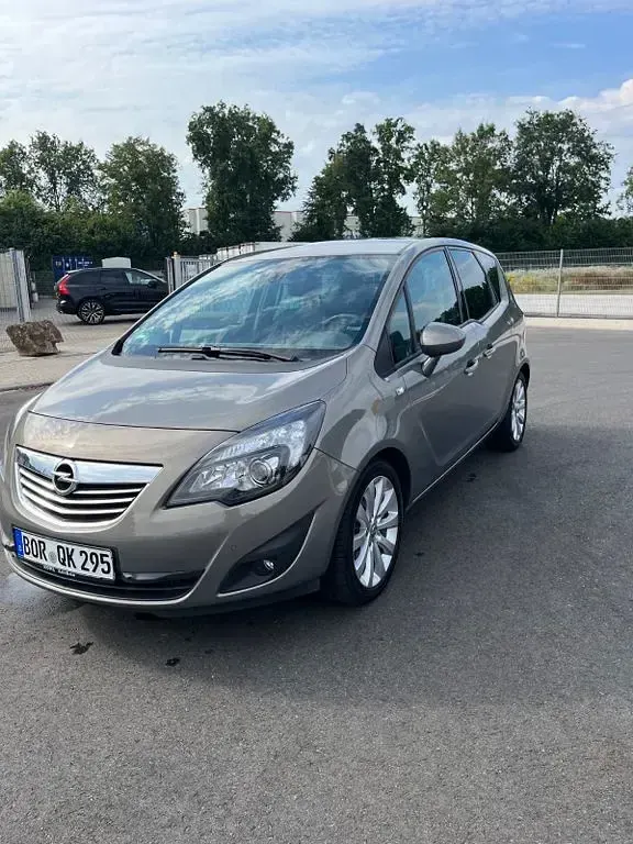 Gebraucht Opel Meriva Innovation 101 PS (74 kW) 2010 Van / Kleinbus