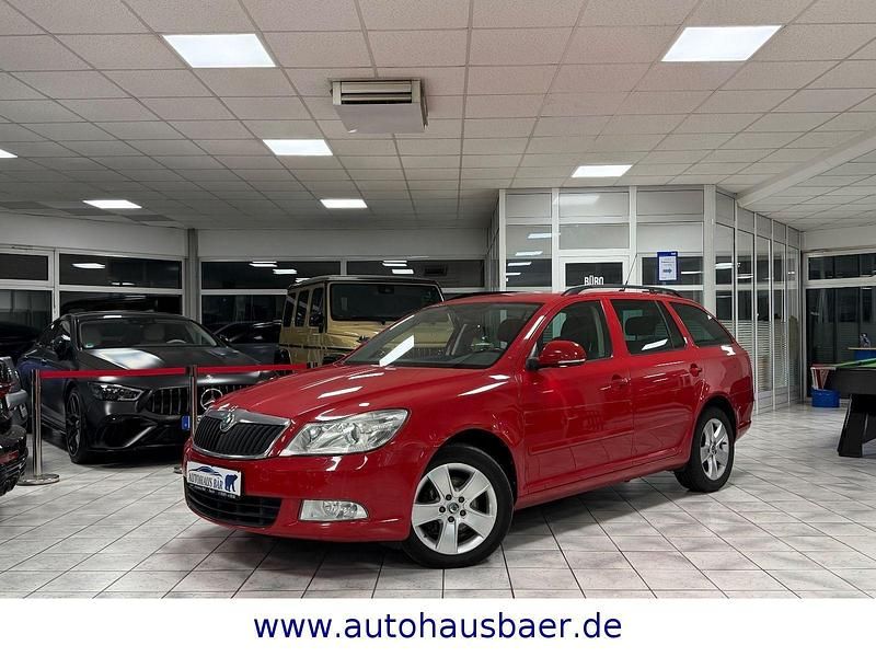 Rot Gebraucht 2012 Skoda Octavia Elegance Kombi | 5.390 € (Fairer Preis) - Bild 1/4