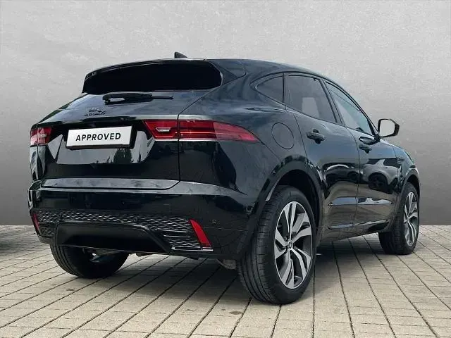 Käytetty Jaguar E-Pace R-Dynamic 162 HP (119 kW) 2024 Musta Katumaasturi