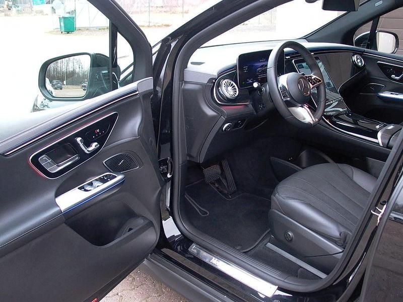 Gebraucht Mercedes EQE300 Electric Art 180 kW (245 PS) 2024 Schwarz SUV