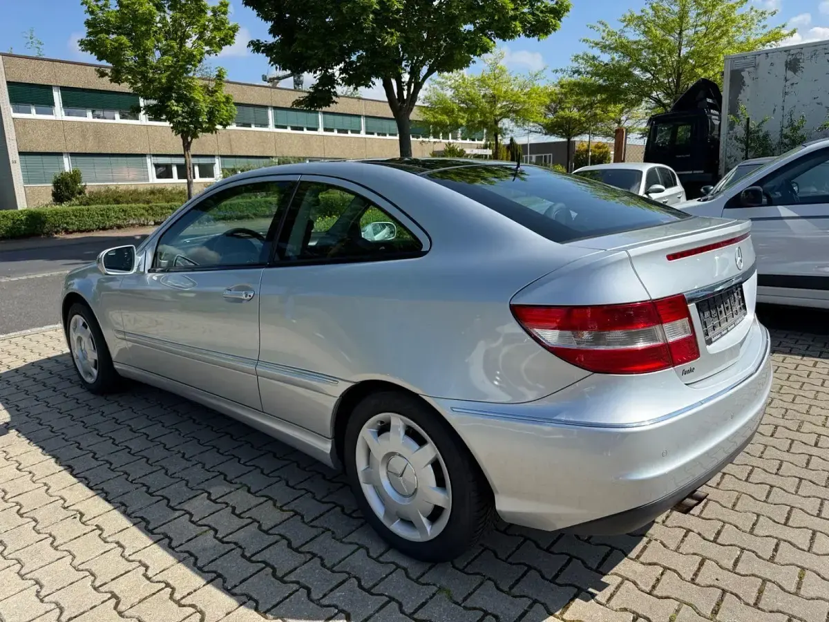 Gebraucht Mercedes CLC180 143 PS (105 kW) 2009 Silber Kleinwagen