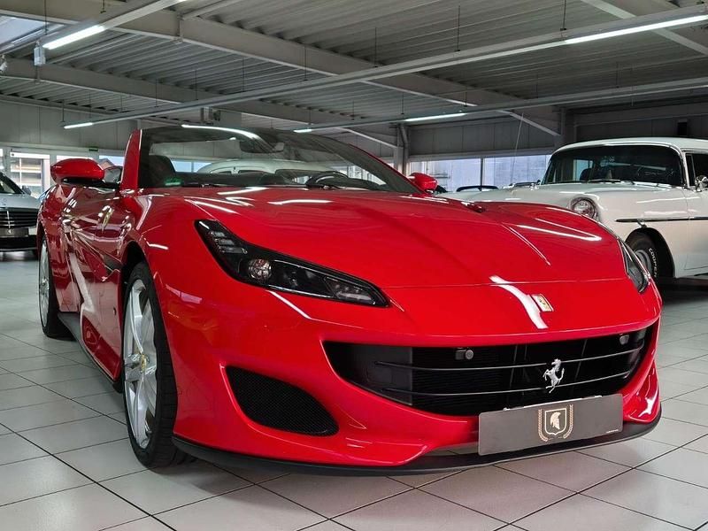 Gebraucht Ferrari Portofino 600 PS (441 kW) 2019 Rot Cabrio