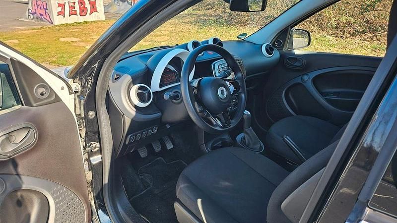 Gebraucht Smart ForFour 71 PS (52 kW) 2015 Weiß Kleinwagen