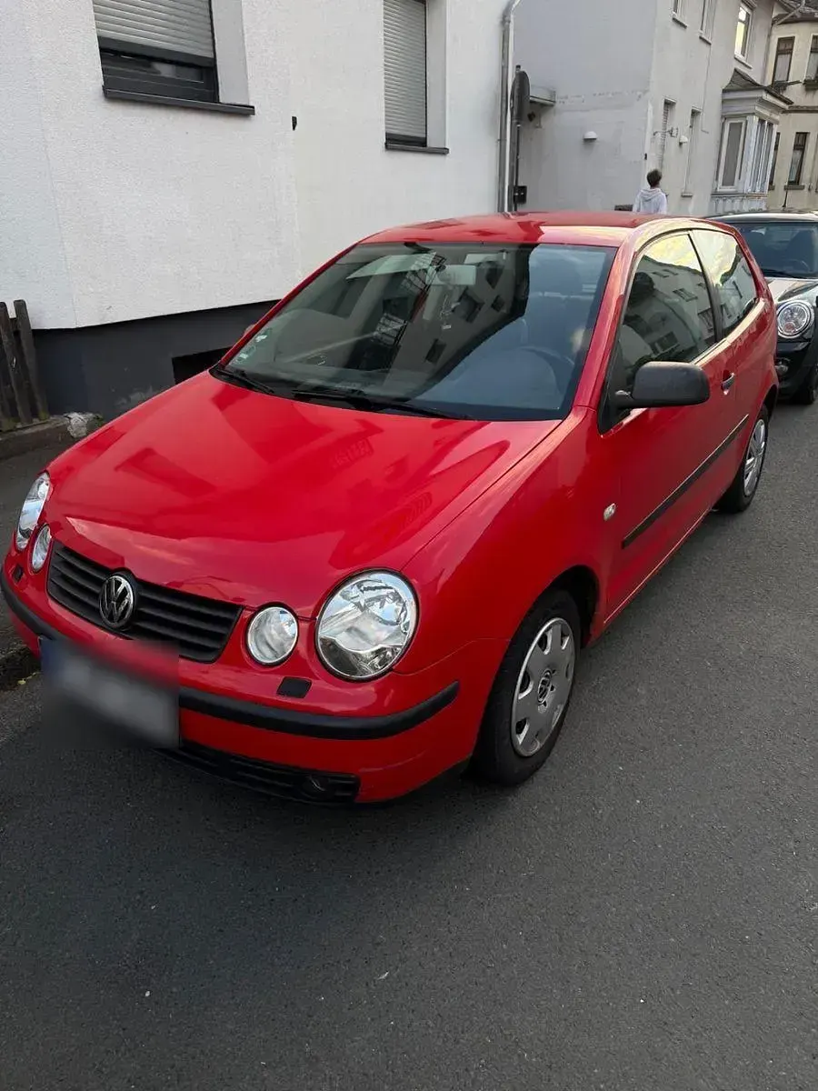 Gebraucht VW Polo Basis 64 PS (47 kW) 2002 Rot Limousine