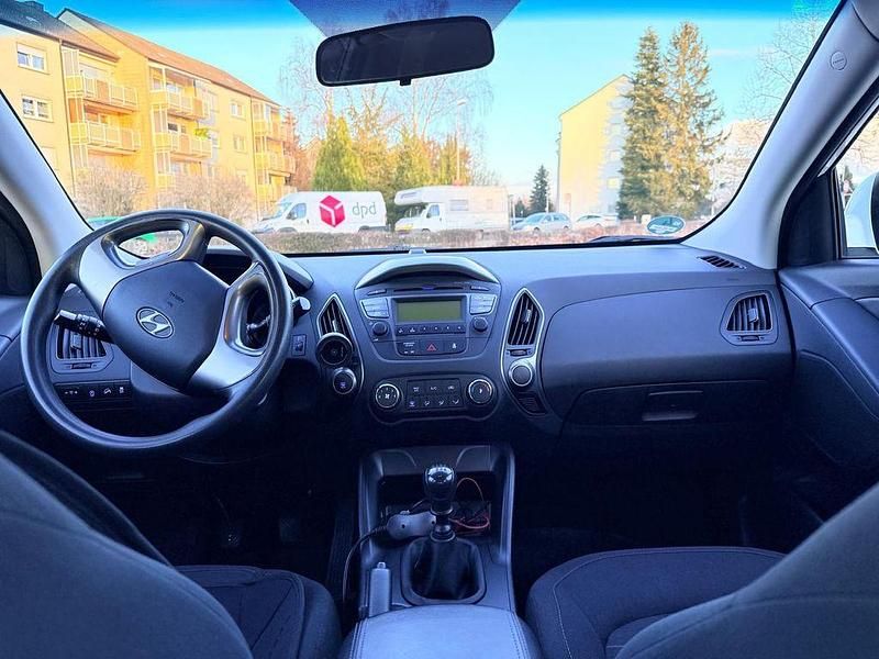 Gebraucht Hyundai ix35 Trend 135 PS (99 kW) 2015 Weiß SUV