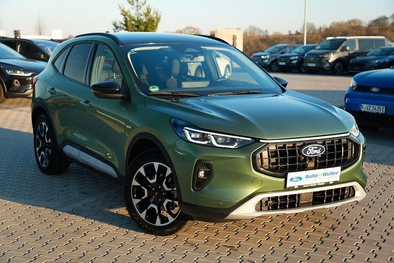 Gebraucht Ford Kuga Active X 242 PS (177 kW) 2024 Grün SUV