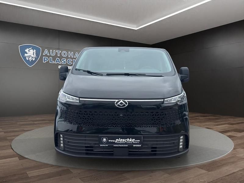 Nowe Maxus V70 147 KM (108 kW) 2026 Czarny Van