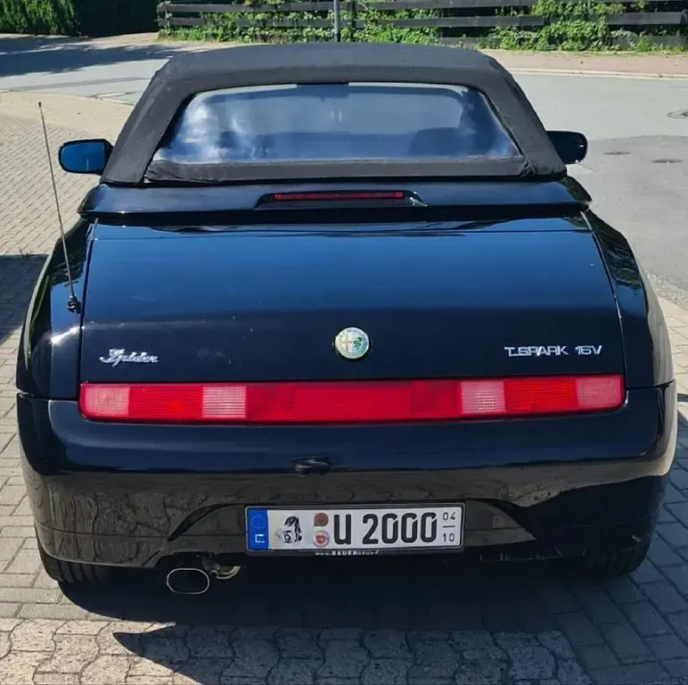 Gebraucht Alfa Romeo Spider 150 PS (110 kW) 1997 Schwarz Cabrio