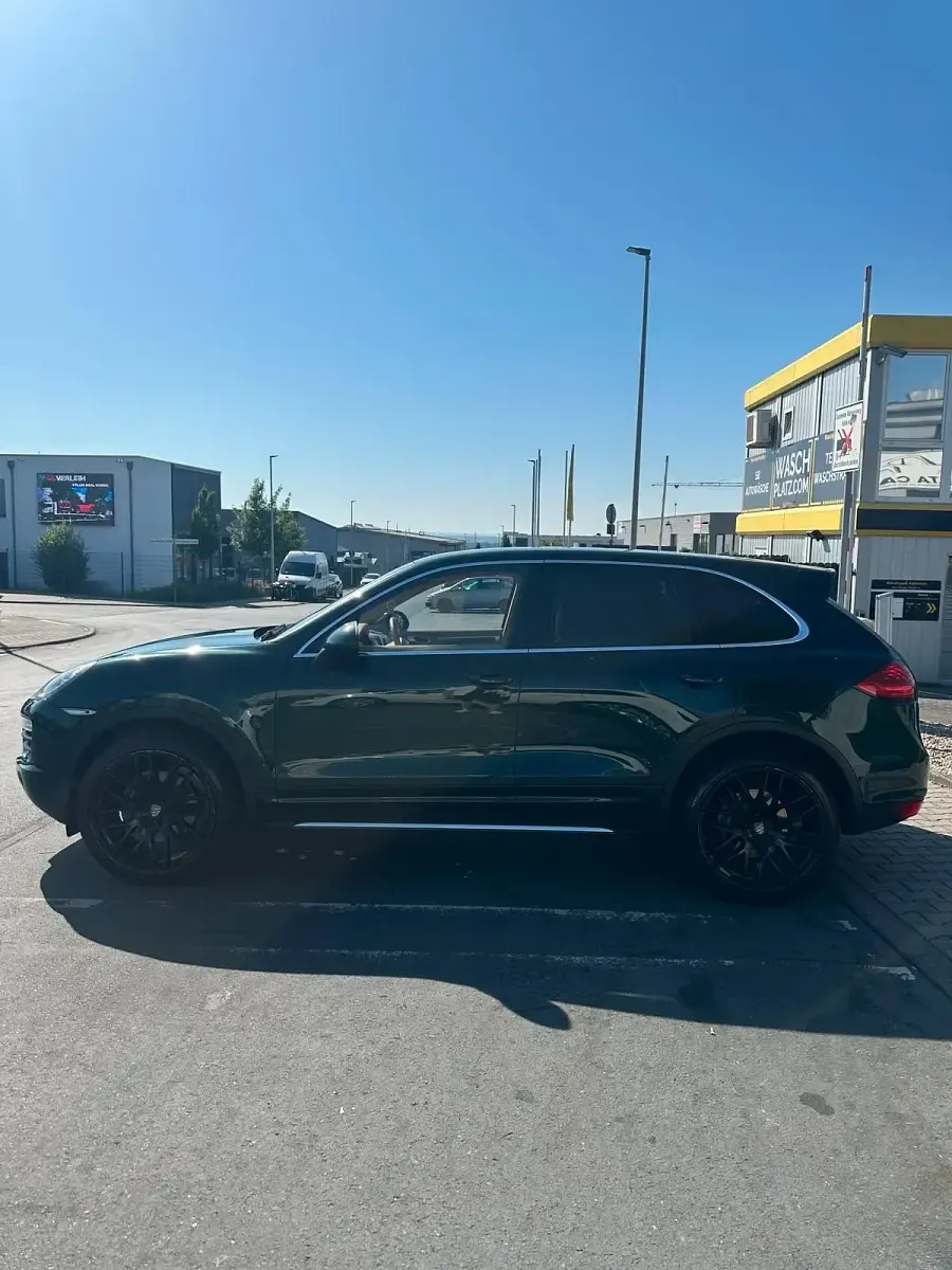 Gebraucht Porsche Cayenne 245 PS (180 kW) 2010 Grün SUV