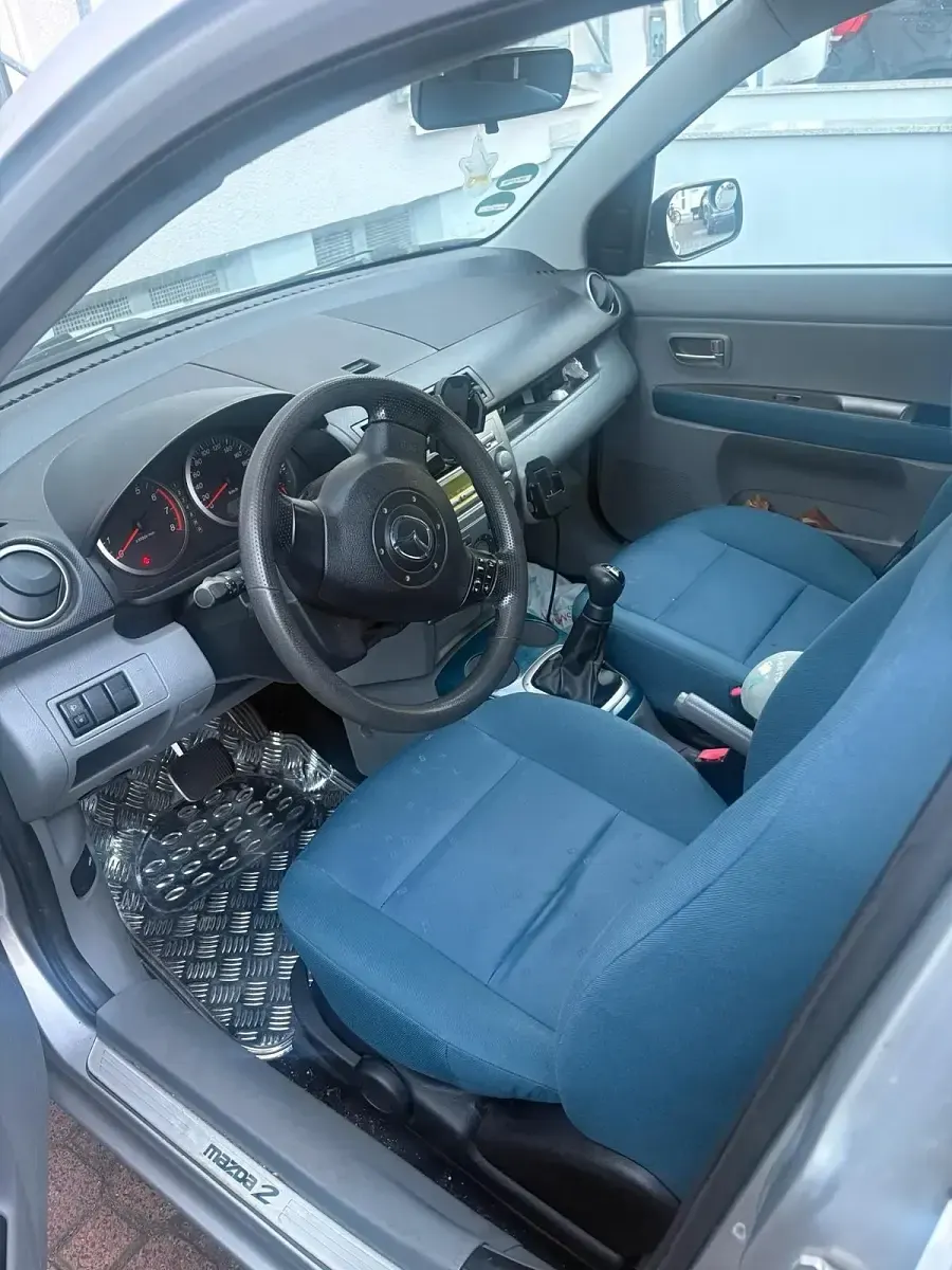 Gebraucht Mazda 2 80 PS (58 kW) 2004 Grau Kleinwagen