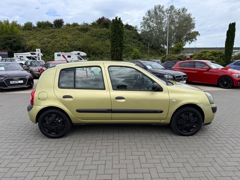 Gebraucht Renault Clio II Campus 58 PS (42 kW) 2005 Grün Kleinwagen