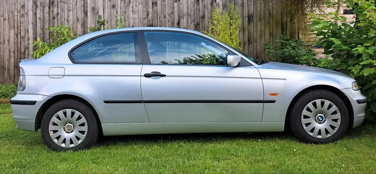 Gebraucht BMW 316 116 PS (85 kW) 2001 Silber Coupé
