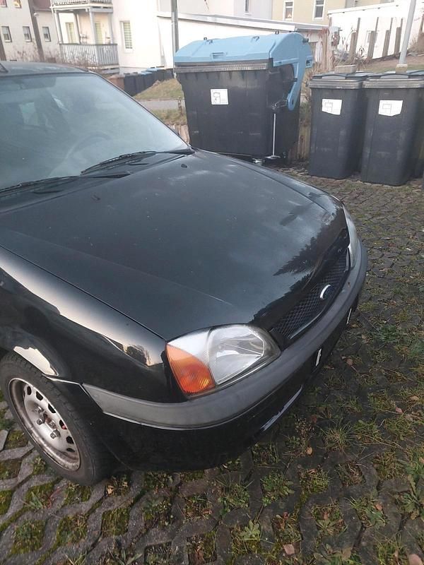 Gebraucht Ford Fiesta 60 PS (44 kW) 2002 Schwarz Kleinwagen