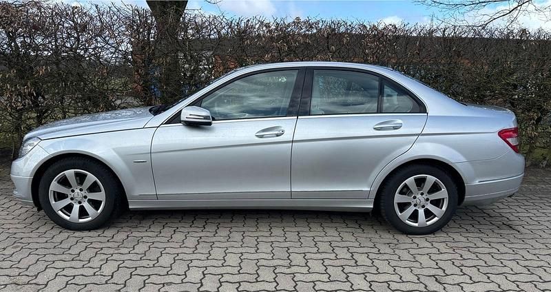 Gebraucht Mercedes C200 Elegance 136 PS (100 kW) 2009 Silber Limousine