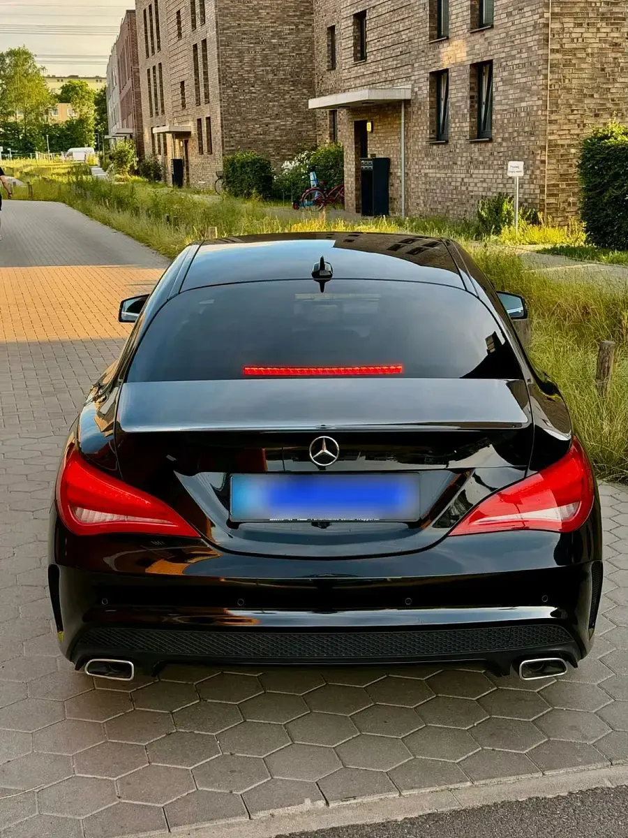 Gebraucht Mercedes CLA220 AMG line 177 PS (130 kW) 2015 Schwarz Coupé