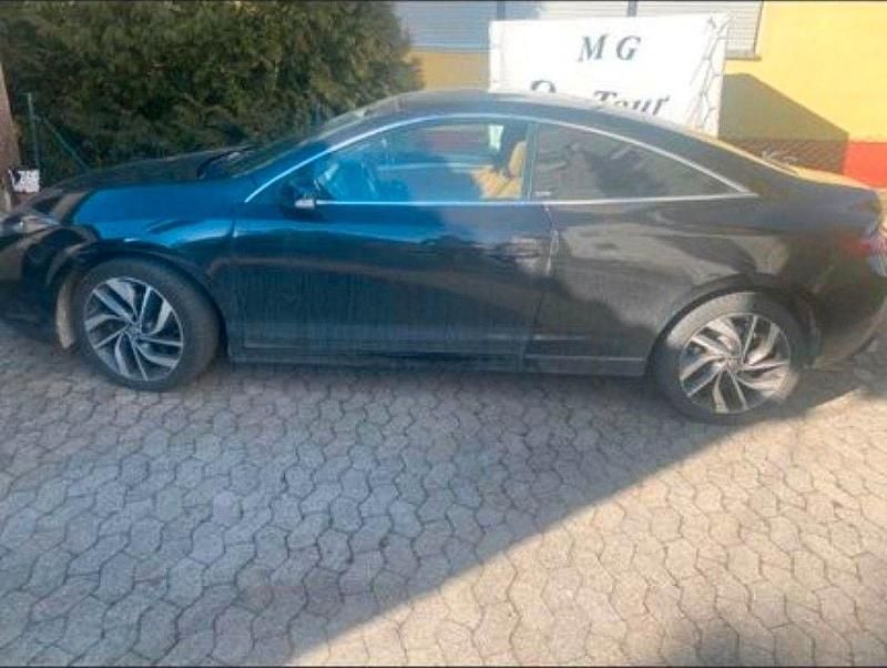 Gebraucht Renault Laguna III 178 PS (130 kW) 2013 Schwarz Coupé