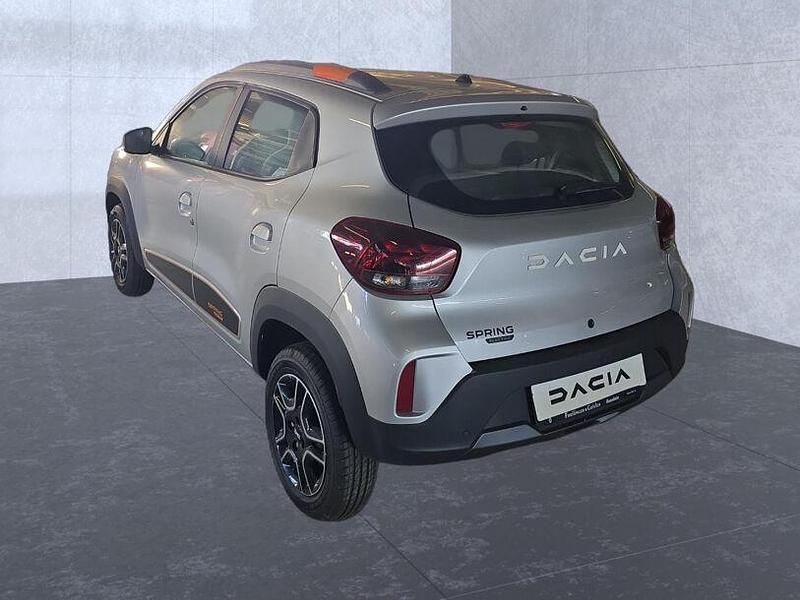 Gebraucht Dacia Spring Essentiel 33 kW (45 PS) 2022 Diamantsilbergrau (silber) Kleinwagen