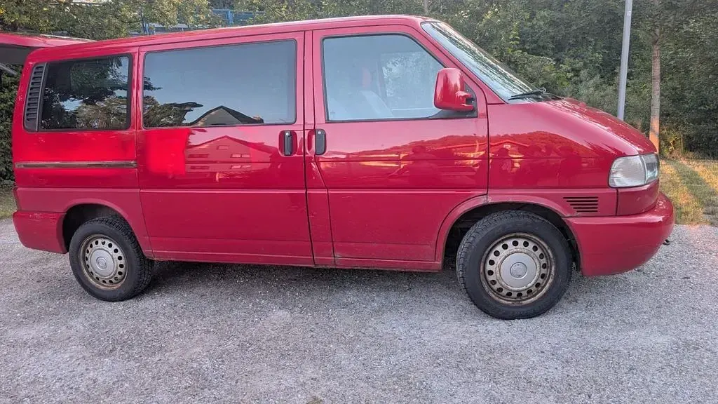 Gebraucht VW Multivan 151 PS (111 kW) 1999 Rot Van / Kleinbus