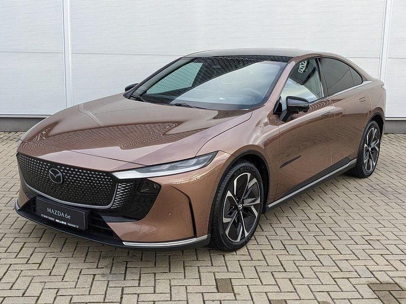 Neu Mazda 6e Takumi-Line 189 kW (258 PS) 2026 Braun Limousine
