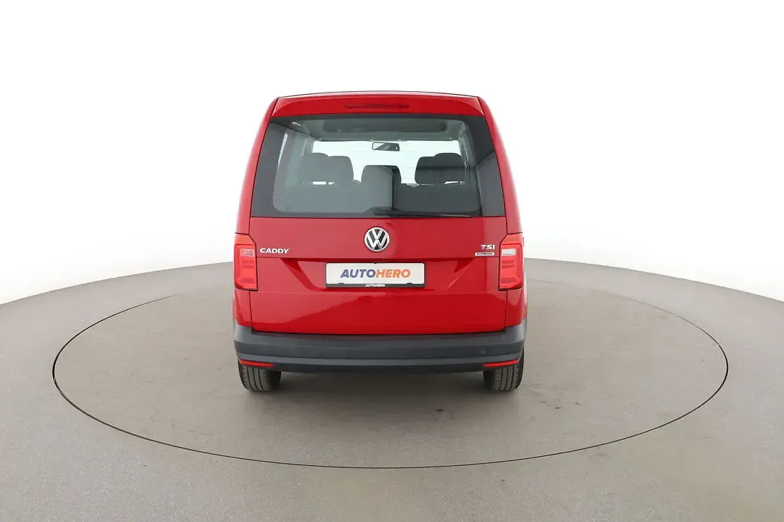 Gebraucht VW Caddy 84 PS (61 kW) 2015 Rot Van / Kleinbus