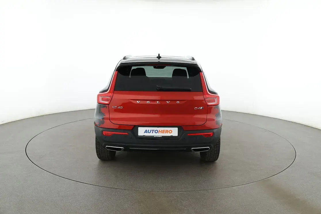 Usata Volvo XC40 R-Design 190 CV (139 kW) 2018 Arancione SUV
