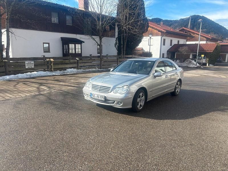 Gebraucht Mercedes C200 116 PS (85 kW) 2005 Silber Limousine