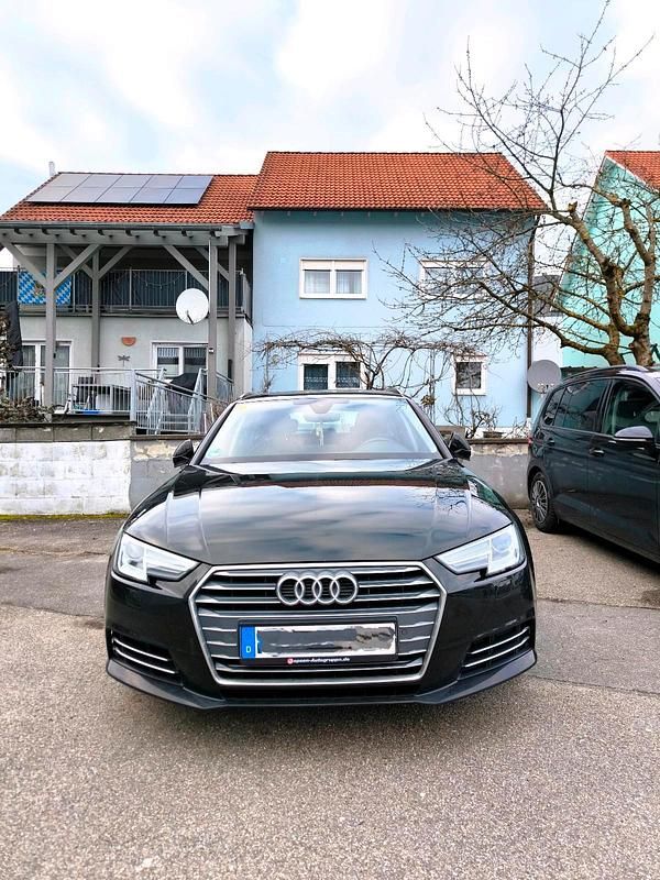Gebraucht Audi A4 Comfort 150 PS (110 kW) 2018 Schwarz Kombi