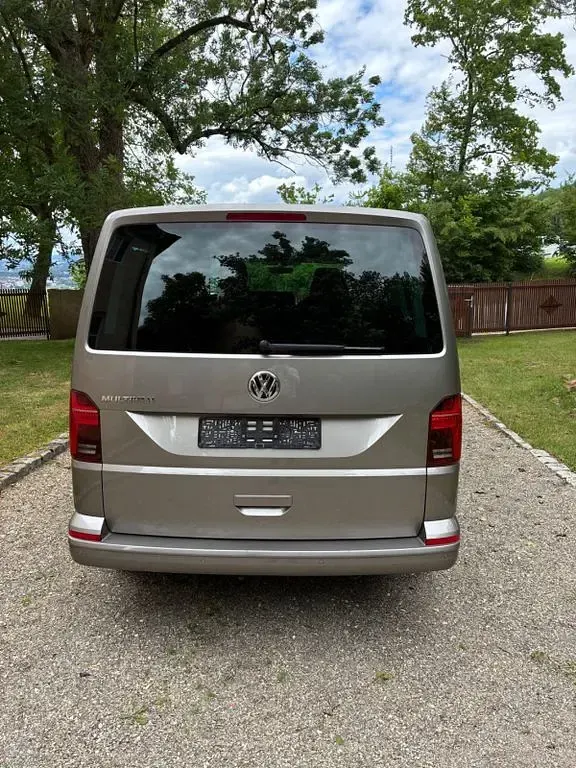Gebraucht VW Multivan Comfortline 150 PS (110 kW) 2021 Beige Van / Kleinbus