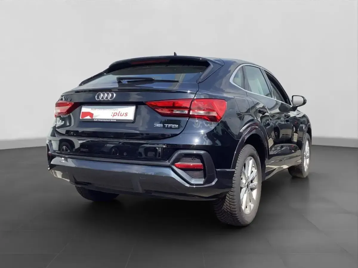 Gebraucht Audi Q3 Sportback Basis 150 PS (110 kW) 2025 Mythosschwarz metallic SUV