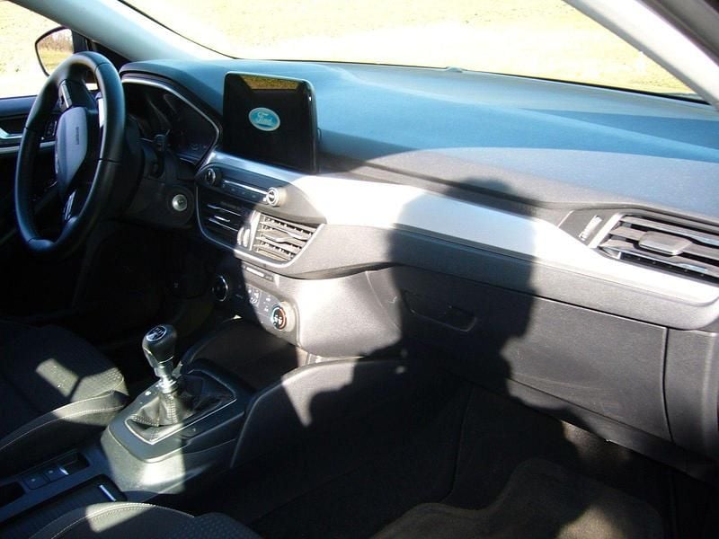 Gebraucht Ford Focus Cool & Connect 95 PS (69 kW) 2020 Grau Kombi