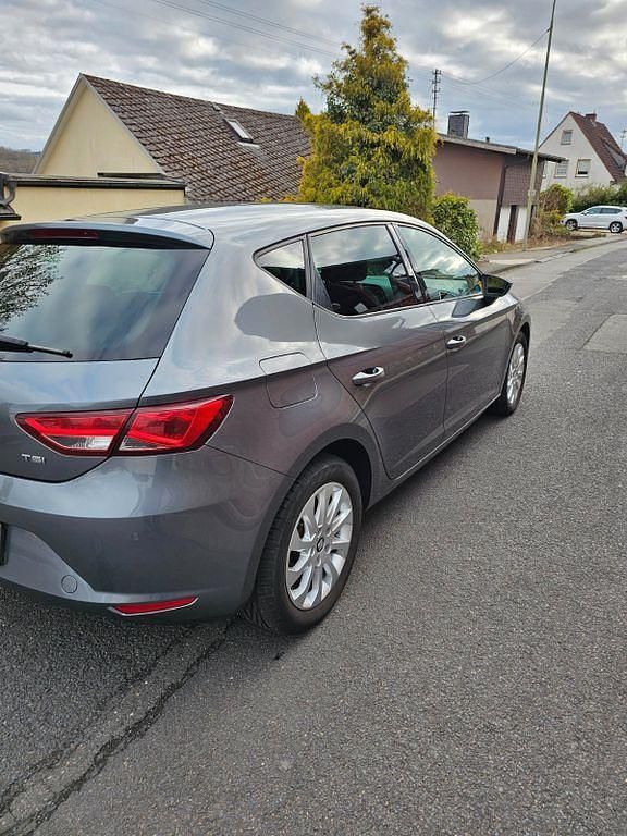 Gebraucht Seat Leon Style 125 PS (91 kW) 2015 Grau Limousine