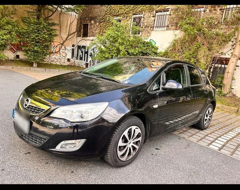 Schwarz Gebraucht 2012 Opel Astra Limousine | 4.950 € (Superpreis) - Bild 1/4