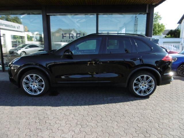 Schwarz Gebraucht 2016 Porsche Cayenne SUV | 22.900 € (Fairer Preis) - Bild 1/4