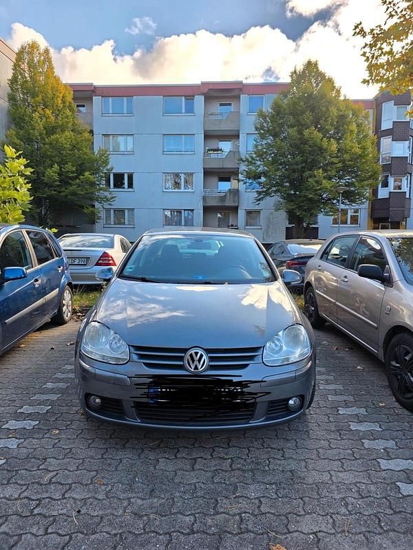 Grau Gebraucht 2008 VW Golf V Kleinwagen | 1.000 € (Superpreis) - Bild 1/4