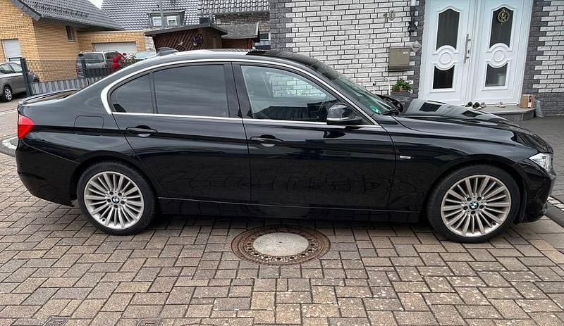 Gebraucht BMW 328 Luxury Line 245 PS (180 kW) 2014 Schwarz Limousine